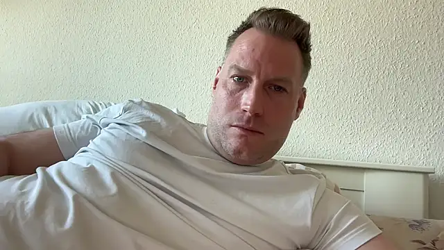 Christian87xxx online show from 04/28/26, 04:55