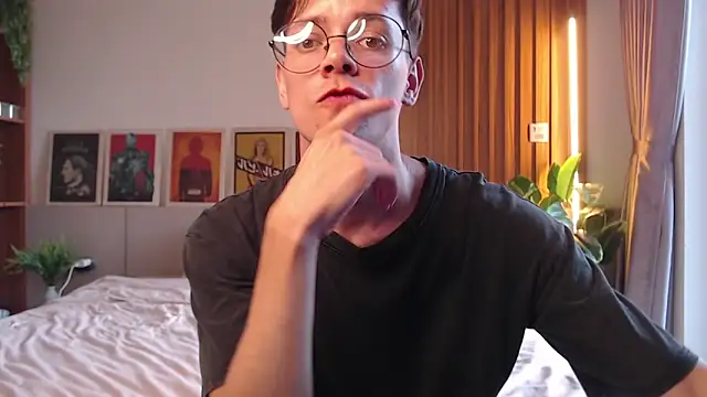 William Henry  online show from 03/06/26, 09:37