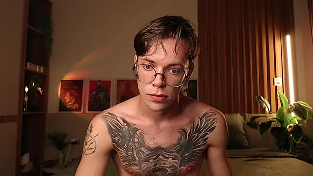 William Henry  online show from 03/27/26, 01:45