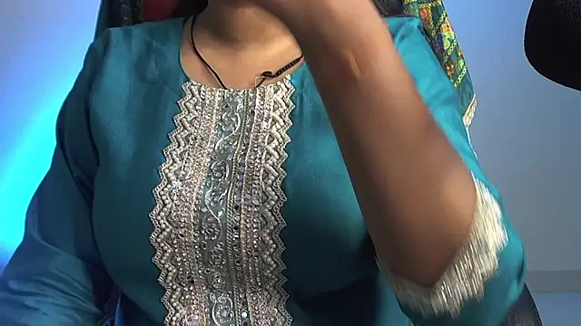 Snapshot of Kannu- chatting on 09/19/25, 05:22 Kannu- online show from 09/19/25, 05:22