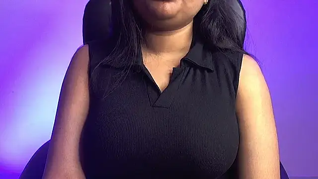 Snapshot of Kannu- chatting on 10/13/25, 04:36 Kannu- online show from 10/13/25, 04:36