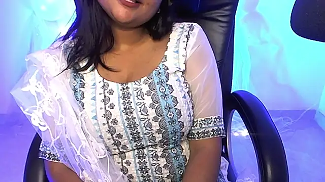 Snapshot of Kannu- chatting on 02/26/25, 10:27 Kannu- online show from 02/26/25, 10:27