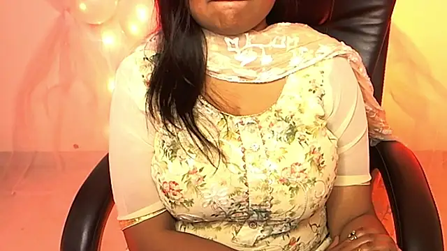 Snapshot of Kannu- chatting on 02/25/25, 08:58 Kannu- online show from 02/25/25, 08:58