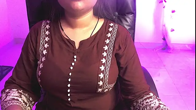 Snapshot of Kannu- chatting on 09/17/25, 04:47 Kannu- online show from 09/17/25, 04:47