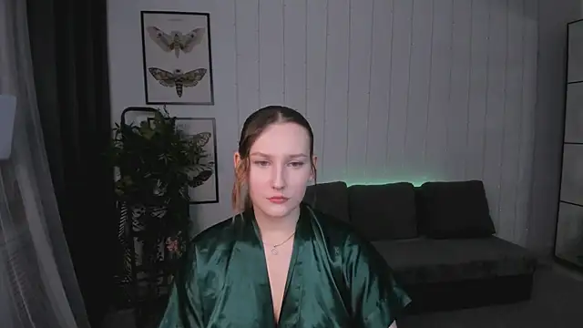 Snapshot of MaryWaddell chatting on 02/02/25, 06:14 MaryWaddell online show from 02/02/25, 06:14