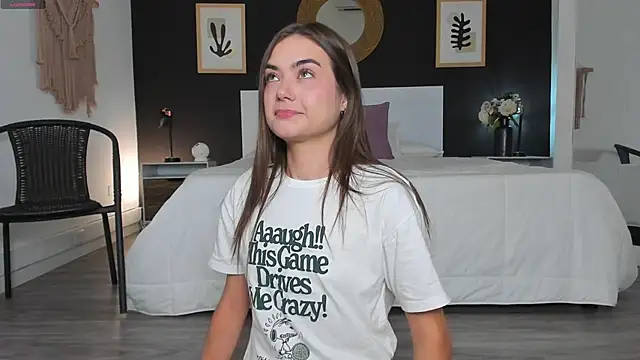 AlannaRussell  online show from 11/19/25, 07:25