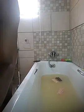 Mad1a online show from 11/01/25, 11:04