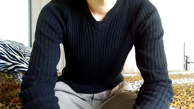 Snapshot of tommyboyteen chatting on 02/13/25, 12:32 tommyboyteen online show from 02/13/25, 12:32