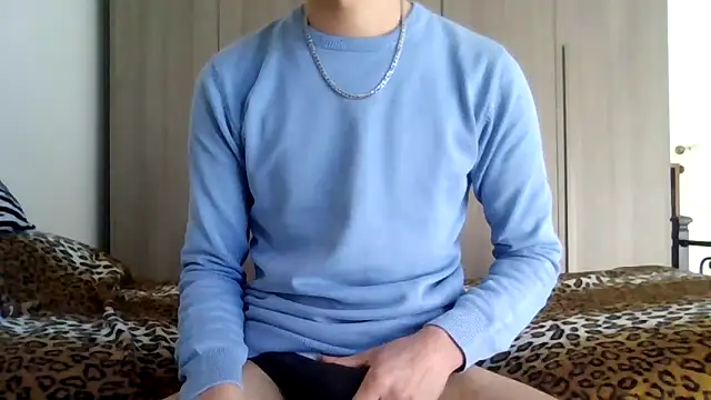 Snapshot of tommyboyteen chatting on 02/23/25, 10:06 tommyboyteen online show from 02/23/25, 10:06