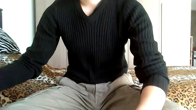 Snapshot of tommyboyteen chatting on 02/13/25, 09:20 tommyboyteen online show from 02/13/25, 09:20