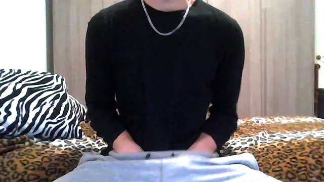 Snapshot of tommyboyteen chatting on 02/22/25, 04:51 tommyboyteen online show from 02/22/25, 04:51