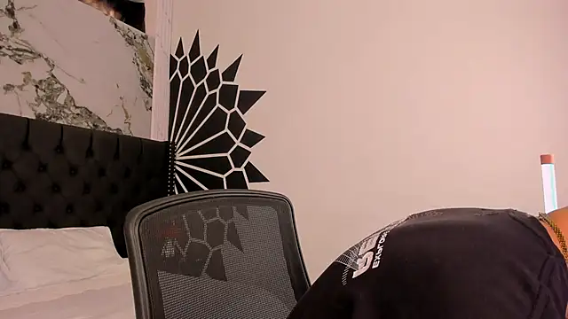 marcuscollins1  online show from 04/03/26, 01:39