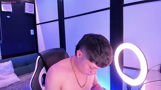 marcuscollins1  online show from 10/16/25, 03:42