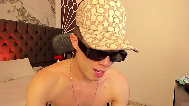 marcuscollins1  online show from 03/28/26, 02:07