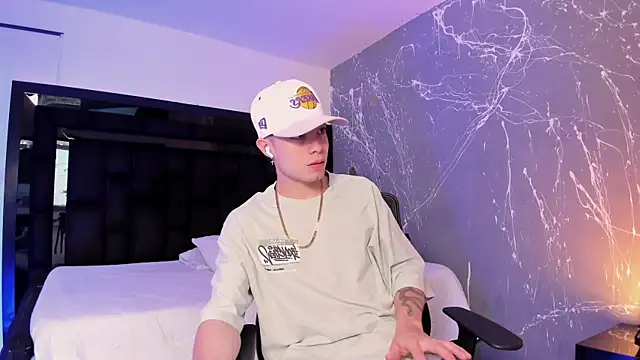 marcuscollins1  online show from 10/18/25, 01:35