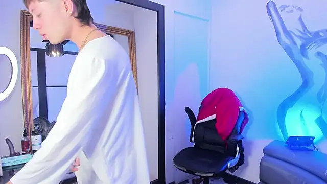 marcuscollins1  online show from 09/09/25, 01:42