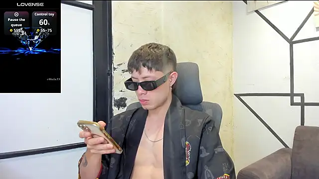 marcuscollins1  online show from 11/25/25, 01:55