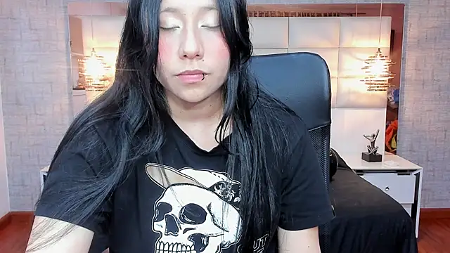 Nohemi louse online show from 11/15/25, 06:56