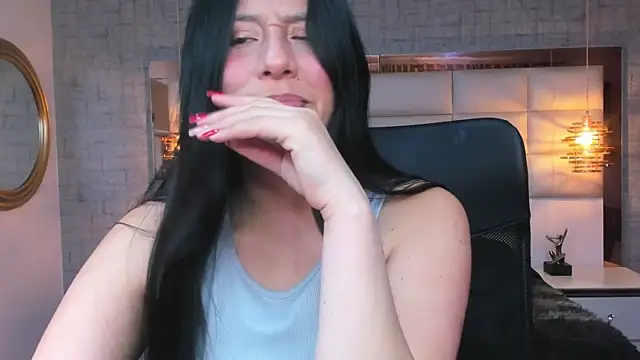 Nohemi louse online show from 11/22/25, 07:13