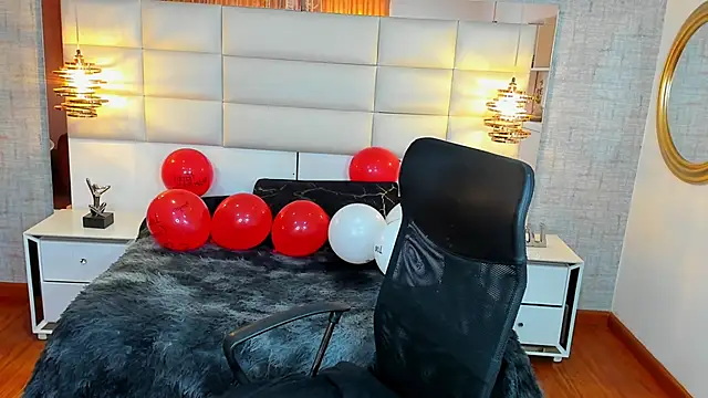 Nohemi louse online show from 02/15/26, 07:02