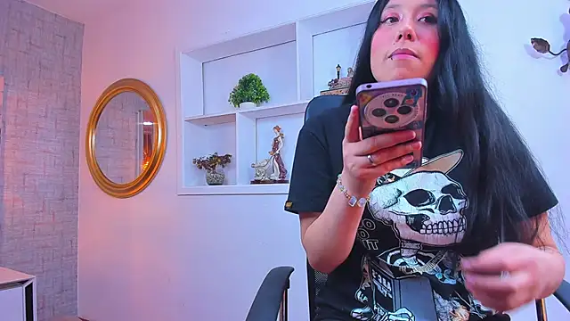 Nohemi louse online show from 04/09/26, 06:58