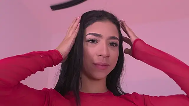 Snapshot of sara_lopee1 chatting on 11/15/25, 11:58 sara lopee1 online show from 11/15/25, 11:58