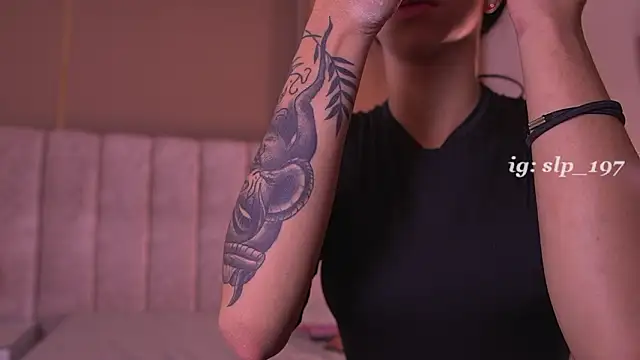 Snapshot of sara_lopee1 chatting on 02/15/26, 11:53 sara lopee1 online show from 02/15/26, 11:53