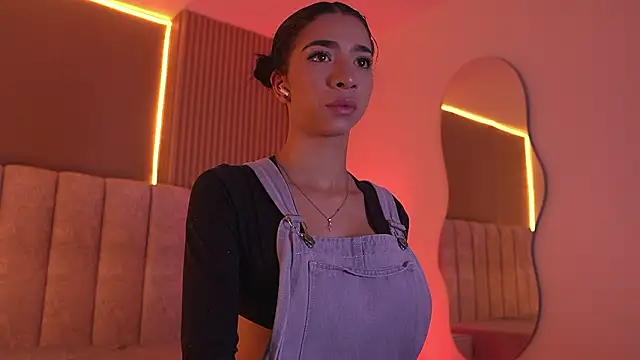 Snapshot of sara_lopee1 chatting on 02/26/26, 11:54 sara lopee1 online show from 02/26/26, 11:54