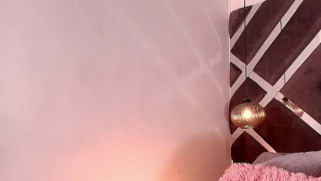 Snapshot of sara_lopee1 chatting on 11/01/25, 11:59 sara lopee1 online show from 11/01/25, 11:59