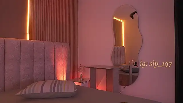 Snapshot of sara_lopee1 chatting on 02/07/26, 12:02 sara lopee1 online show from 02/07/26, 12:02