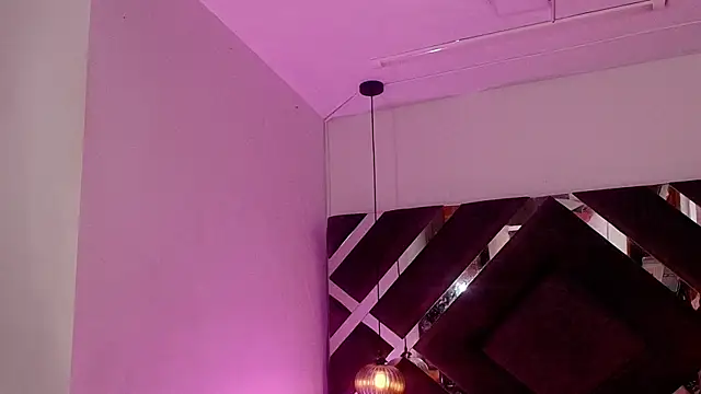 Snapshot of sara_lopee1 chatting on 10/04/25, 12:07 sara lopee1 online show from 10/04/25, 12:07