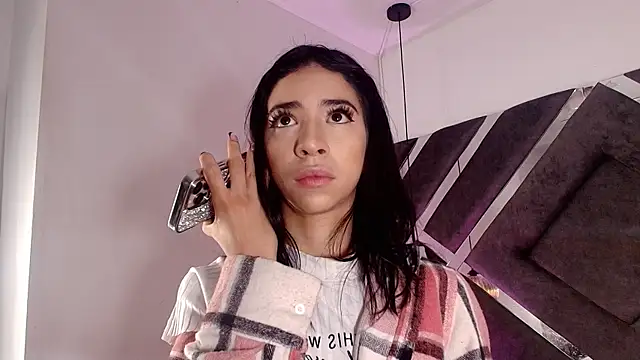 Snapshot of sara_lopee1 chatting on 10/06/25, 11:55 sara lopee1 online show from 10/06/25, 11:55