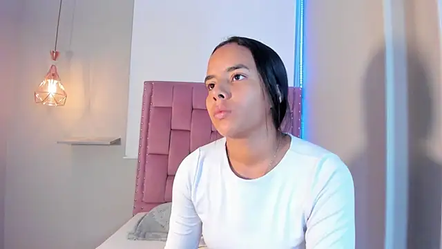 Roxy Stonee online show from 04/10/26, 07:21