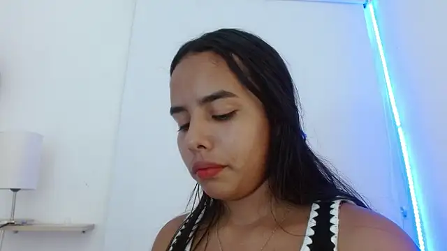 Roxy Stonee online show from 10/27/25, 07:26