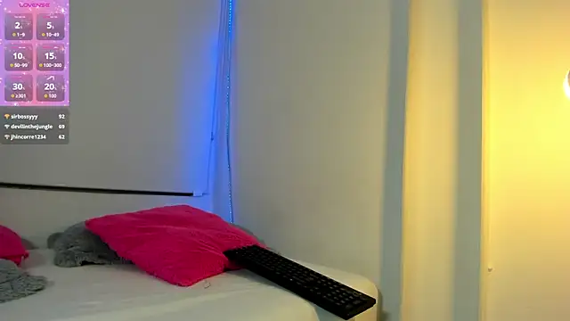 Roxy Stonee online show from 12/03/25, 07:24