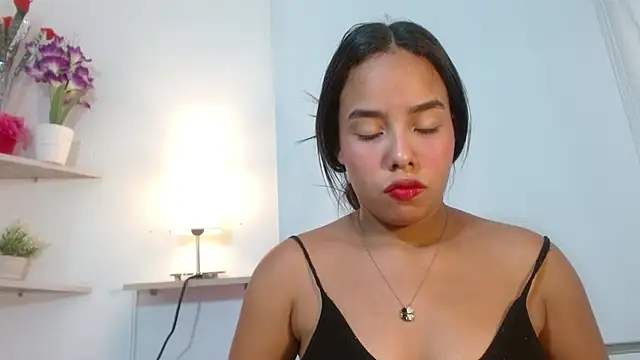 Roxy Stonee online show from 11/24/25, 07:14