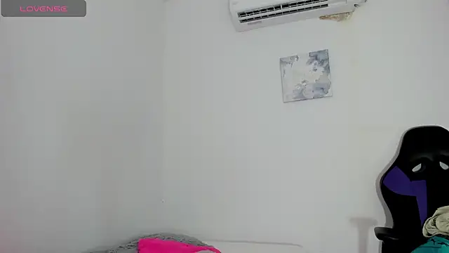 Roxy Stonee online show from 02/17/26, 07:33