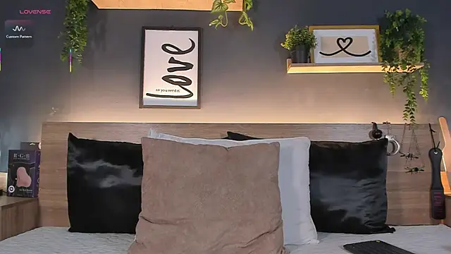 Snapshot of Zaha_Evans chatting on 06/03/26, 12:50 Zaha Evans online show from 06/03/26, 12:50