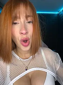 Snapshot of chloe_rockss_ chatting on 09/29/25, 10:04 chloe rockss online show from 09/29/25, 10:04