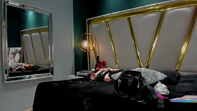 Snapshot of Mara_Gonzalez chatting on 10/21/25, 11:20 Mara Gonzalez online show from 10/21/25, 11:20