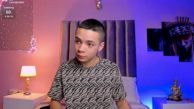 Snapshot of Adam_Thomass_1 chatting on 02/15/25, 01:16 Adam Thomass 1 online show from 02/15/25, 01:16