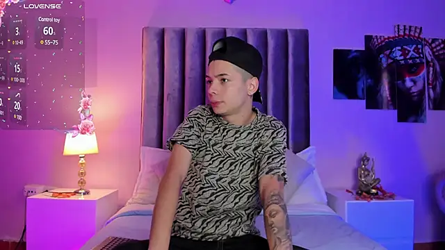 Snapshot of Adam_Thomass_1 chatting on 02/01/25, 12:26 Adam Thomass 1 online show from 02/01/25, 12:26