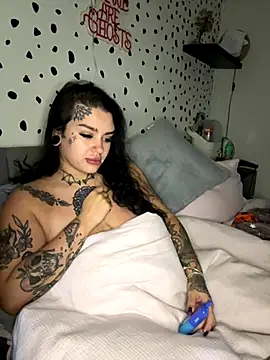 tempzzz12 online show from 10/23/25, 08:35