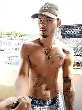 Niick01  online show from 10/31/25, 01:30