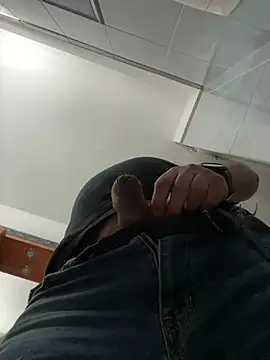 Snapshot of fuocovivo4 chatting on 02/08/25, 02:38 fuocovivo4 online show from 02/08/25, 02:38