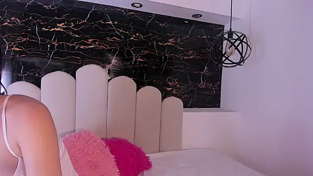 Annyrosee online show from 12/04/25, 08:30