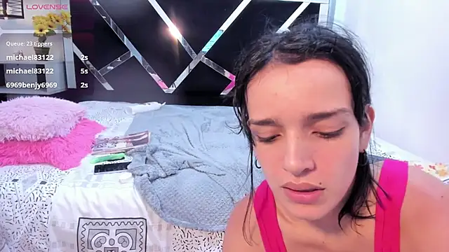 Snapshot of Annyrosee chatting on 02/28/25, 02:31 Annyrosee online show from 02/28/25, 02:31