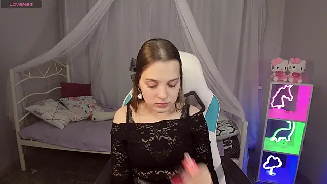 kaisajenner online show from 10/19/25, 06:54