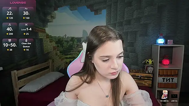 kaisajenner online show from 11/08/25, 06:22