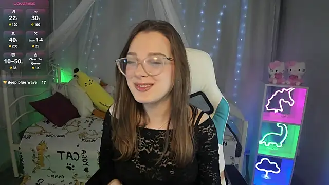 Snapshot of kaisajenner chatting on 03/06/25, 12:54 kaisajenner online show from 03/06/25, 12:54